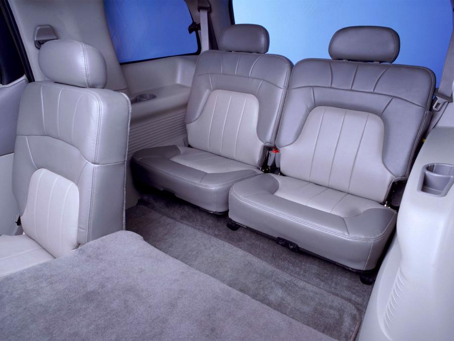  GMC Envoy XL 2002 года  (фото 2 из 15)